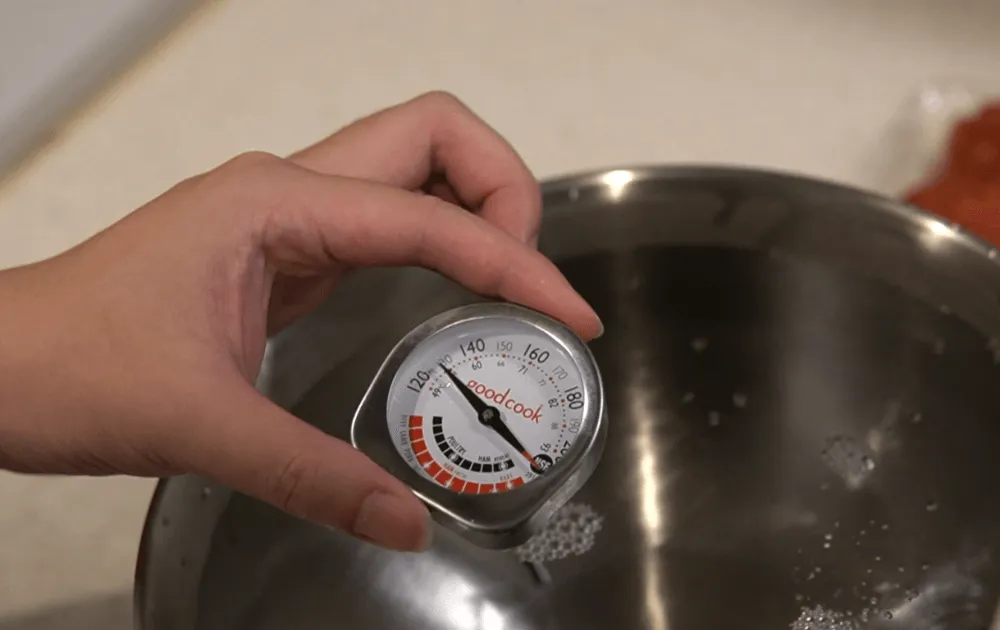 温水を用意